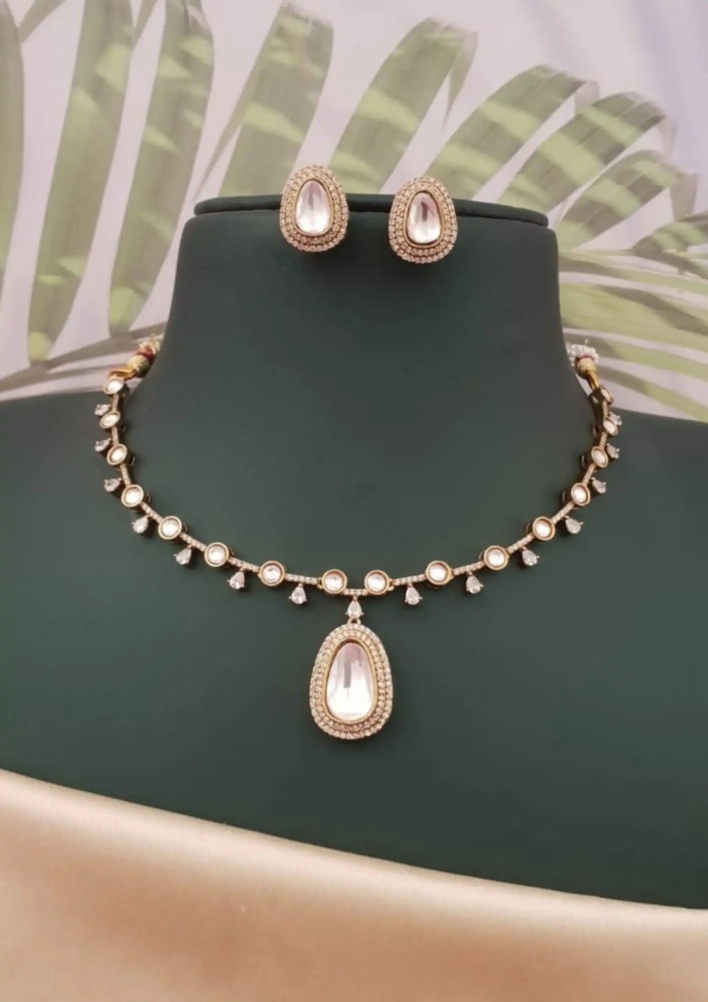 Kundan and moissanite stone necklace with earrings